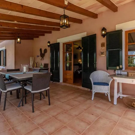 Casa Alzina,